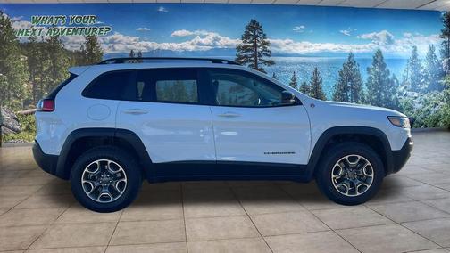 2022 Jeep Cherokee Trailhawk