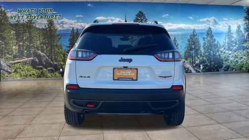 2022 Jeep Cherokee Trailhawk