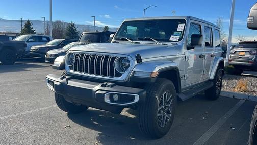 2024 Jeep Wrangler 4-Door Sahara 4x4