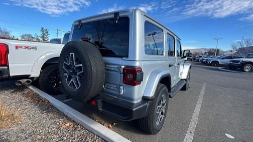 2024 Jeep Wrangler 4-Door Sahara 4x4