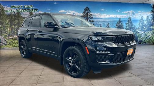 Diamond Black Crystal Pearlcoat 2023 Jeep Grand Cherokee Limited