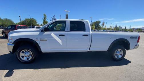 2018 RAM 2500 Tradesman Crew Cab 4x4 8' Box
