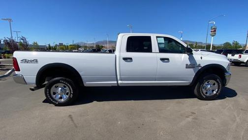 2018 RAM 2500 Tradesman Crew Cab 4x4 8' Box