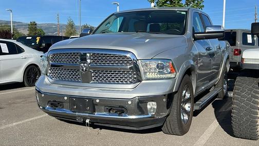 Bright Silver Metallic Clearcoat 2016 RAM 1500 Laramie