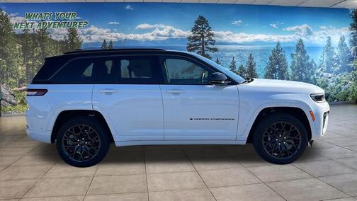 Bright White Clearcoat 2027 Jeep Grand Cherokee Summit
