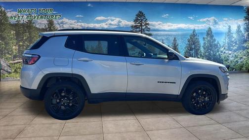 Silver Zynith Metallic Clearcoat 2026 Jeep Compass Latitude