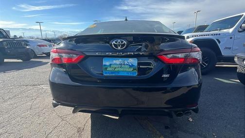 2022 Toyota Camry SE