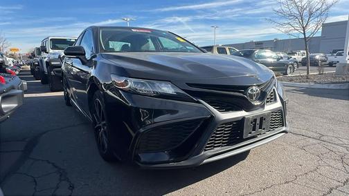 2022 Toyota Camry SE