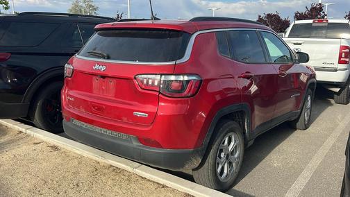 Red Hot Pearlcoat 2025 Jeep Compass Latitude