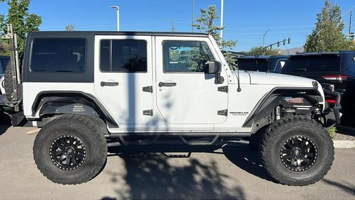 Bright White Clearcoat 2015 Jeep Wrangler Unlimited Rubicon