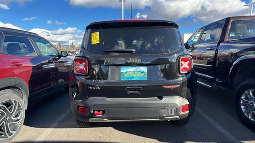 2022 Jeep Renegade Trailhawk