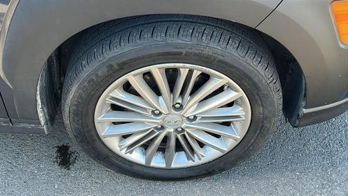 2021 Hyundai KONA SEL Plus