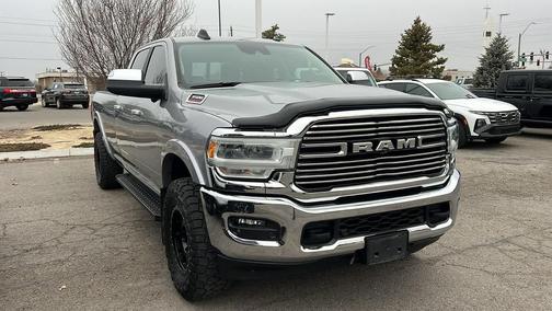 2019 RAM 3500 Laramie Crew Cab 4x4 8' Box