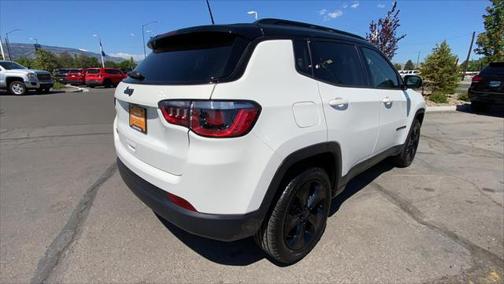 White Clearcoat 2018 Jeep Compass Latitude