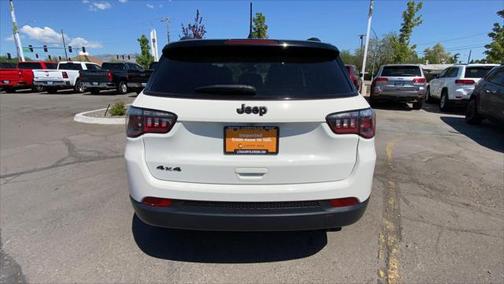 White Clearcoat 2018 Jeep Compass Latitude