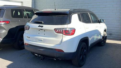 White Clearcoat 2018 Jeep Compass Latitude