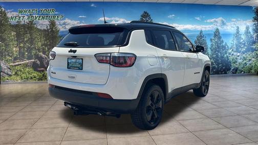 White Clearcoat 2018 Jeep Compass Latitude