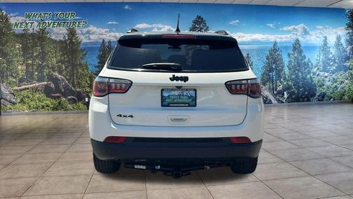 White Clearcoat 2018 Jeep Compass Latitude