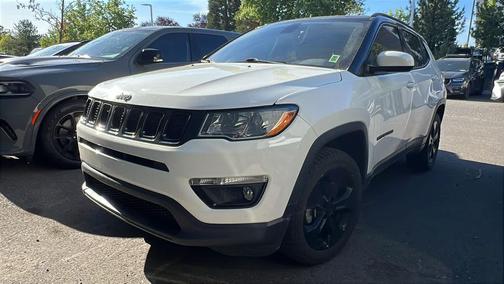 White Clearcoat 2018 Jeep Compass Latitude