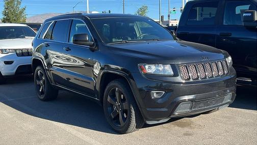Brilliant Black Crystal Pearlcoat 2014 Jeep Grand Cherokee Altitude