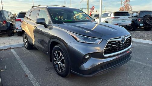 2021 Toyota Highlander Hybrid XLE