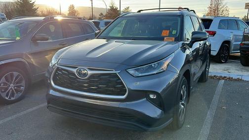 2021 Toyota Highlander Hybrid XLE