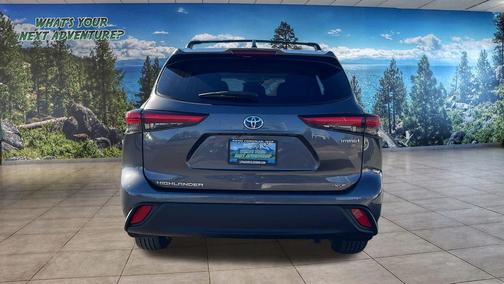 2021 Toyota Highlander Hybrid XLE