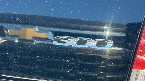 Gloss Black 2016 Chrysler 300 Limited