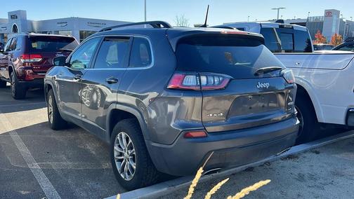 2022 Jeep Cherokee Latitude Lux