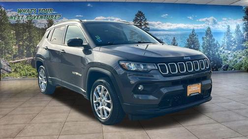2022 Jeep Compass Latitude Lux