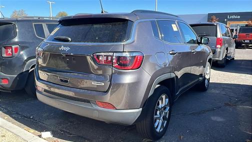 2022 Jeep Compass Latitude Lux