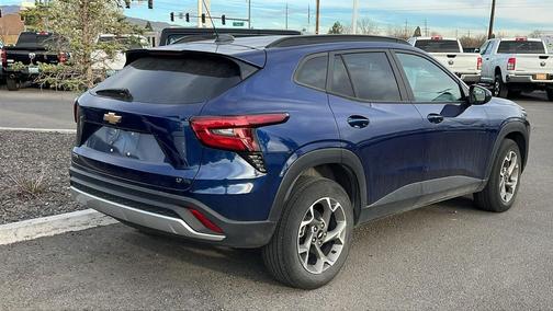 Blue Glow Metallic 2024 Chevrolet Trax LT