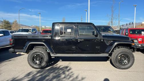 2021 Jeep Gladiator Overland
