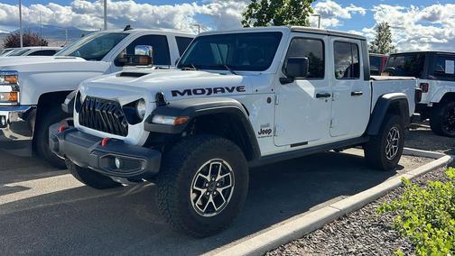 Bright White Clearcoat 2023 Jeep Gladiator Mojave 4x4