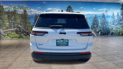 Bright White Clearcoat 2026 Jeep Grand Cherokee L Altitude