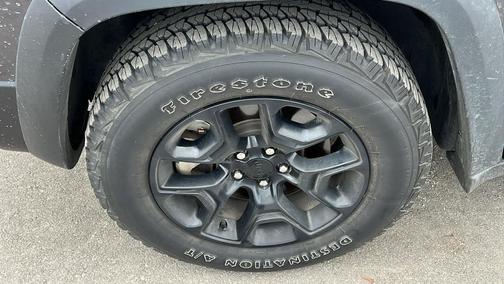 2022 Jeep Cherokee Trailhawk