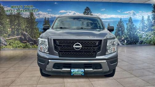 2023 Nissan Titan SV