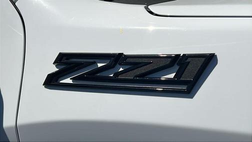 Summit White 2025 Chevrolet Silverado 1500 Custom Trail Boss