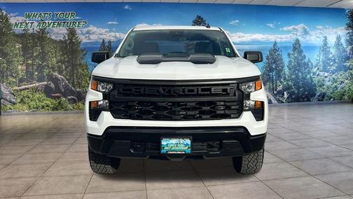 Summit White 2025 Chevrolet Silverado 1500 Custom Trail Boss