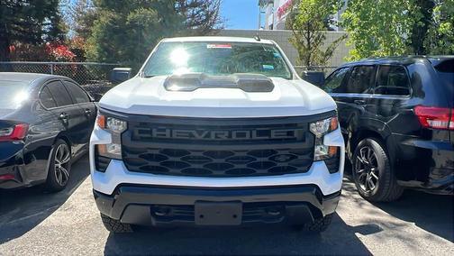 Summit White 2025 Chevrolet Silverado 1500 Custom Trail Boss