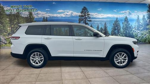 2022 Jeep Grand Cherokee L Laredo