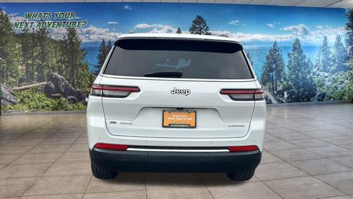 2022 Jeep Grand Cherokee L Laredo
