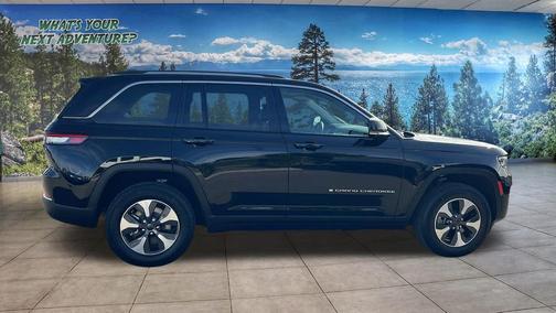 Diamond Black Crystal Pearlcoat 2022 Jeep Grand Cherokee 4xe Base