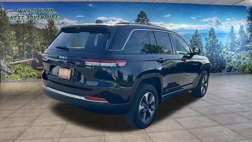 Diamond Black Crystal Pearlcoat 2022 Jeep Grand Cherokee 4xe Base