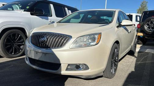 White Diamond Tricoat 2013 Buick Verano Leather