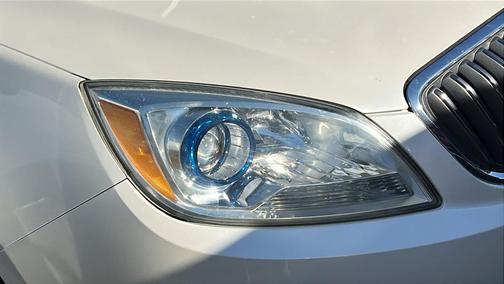 White Diamond Tricoat 2013 Buick Verano Leather