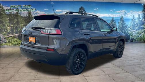 Granite Crystal Metallic Clearcoat 2023 Jeep Cherokee Altitude