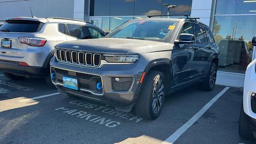 Baltic Gray Metallic Clearcoat 2023 Jeep Grand Cherokee 4xe Overland