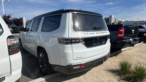 Diamond Black Crystal Pearlcoat 2022 Jeep Grand Wagoneer Series III 4x4