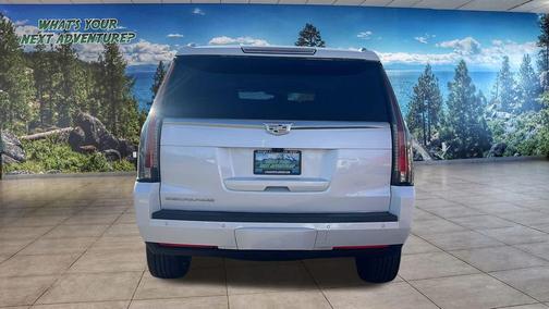 2020 Cadillac Escalade Luxury